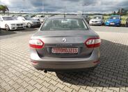 Renault Fluence 9