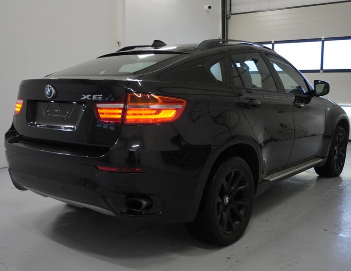 BMW X6 SUV 3,0 l 180 kw
