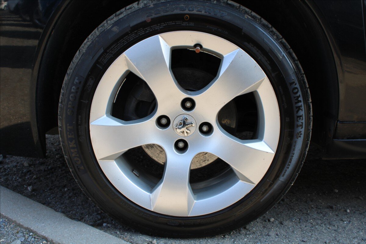 Peugeot 3008 MPV 1,6 l 80 kw