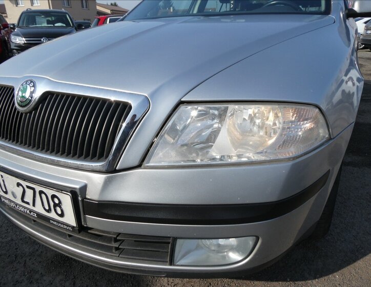 Škoda Octavia Sedan / Limuzína 1,6 l 85 kw