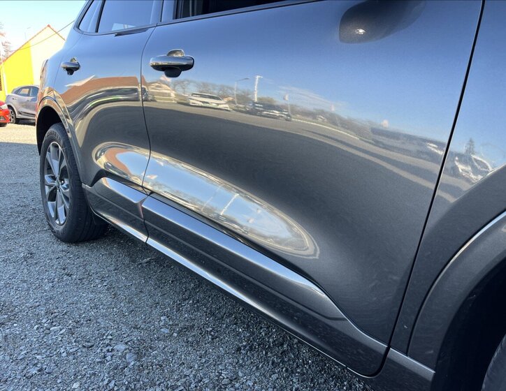 Ford Kuga Kombi 1,5 l 111 kw