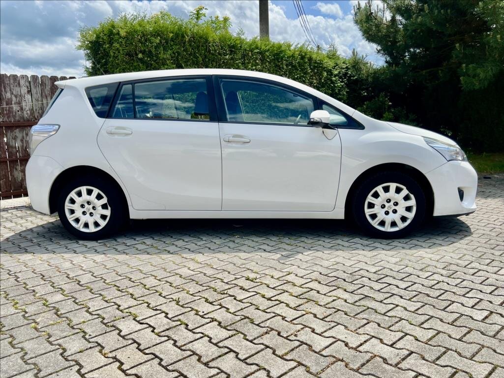 Toyota Verso MPV 1,6 l 82 kw