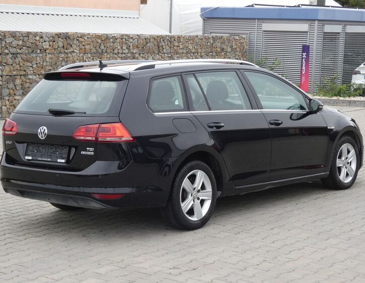 Volkswagen Golf 12