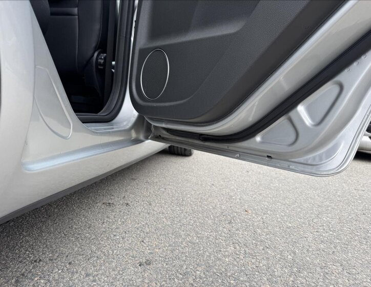 Ford C-MAX MPV 1,8 l 85 kw