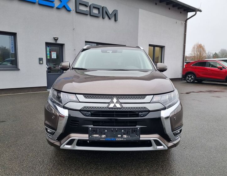 Mitsubishi Outlander 8