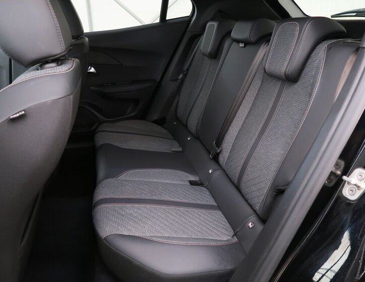 Peugeot 2008 SUV / Terénní 1,2 l 74 kw