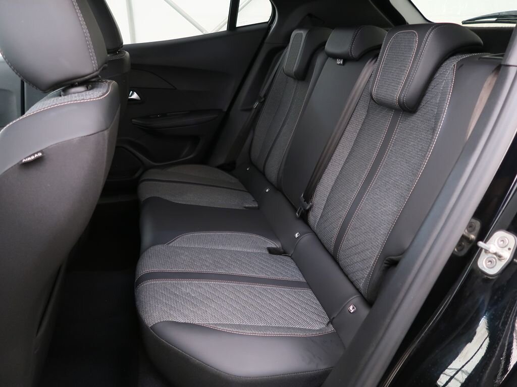 Peugeot 2008 SUV / Terénní 1,2 l 74 kw