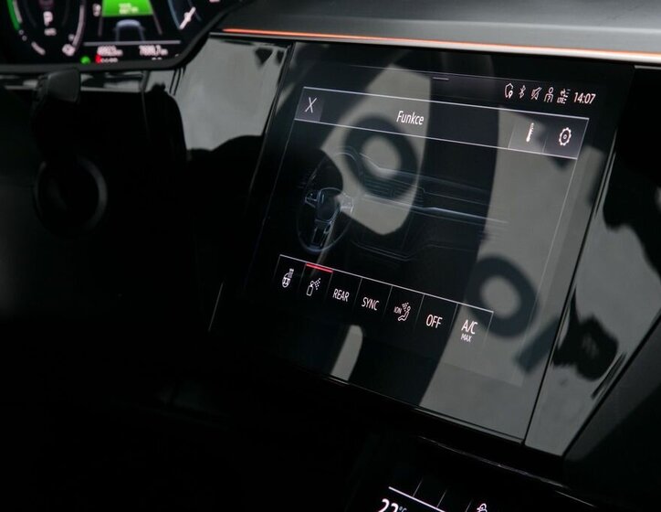 Audi e-tron SUV 0,0 300 kw