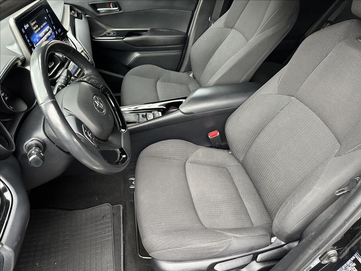 Toyota C-HR Hatchback 1,2 l 86 kw