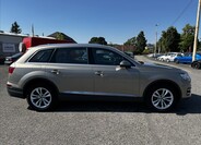 Audi Q7 6