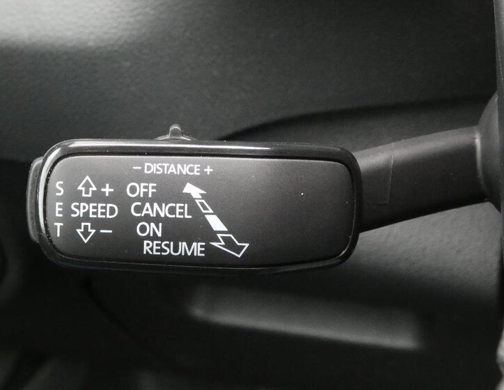 Škoda Karoq SUV / Terénní 1,5 l 110 kw