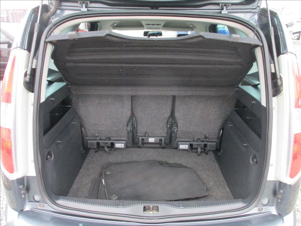 Škoda Roomster Kombi 1,2 l 63 kw