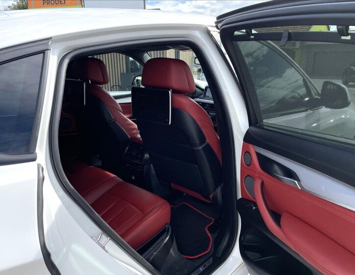 BMW X6 SUV 3,0 l 230 kw