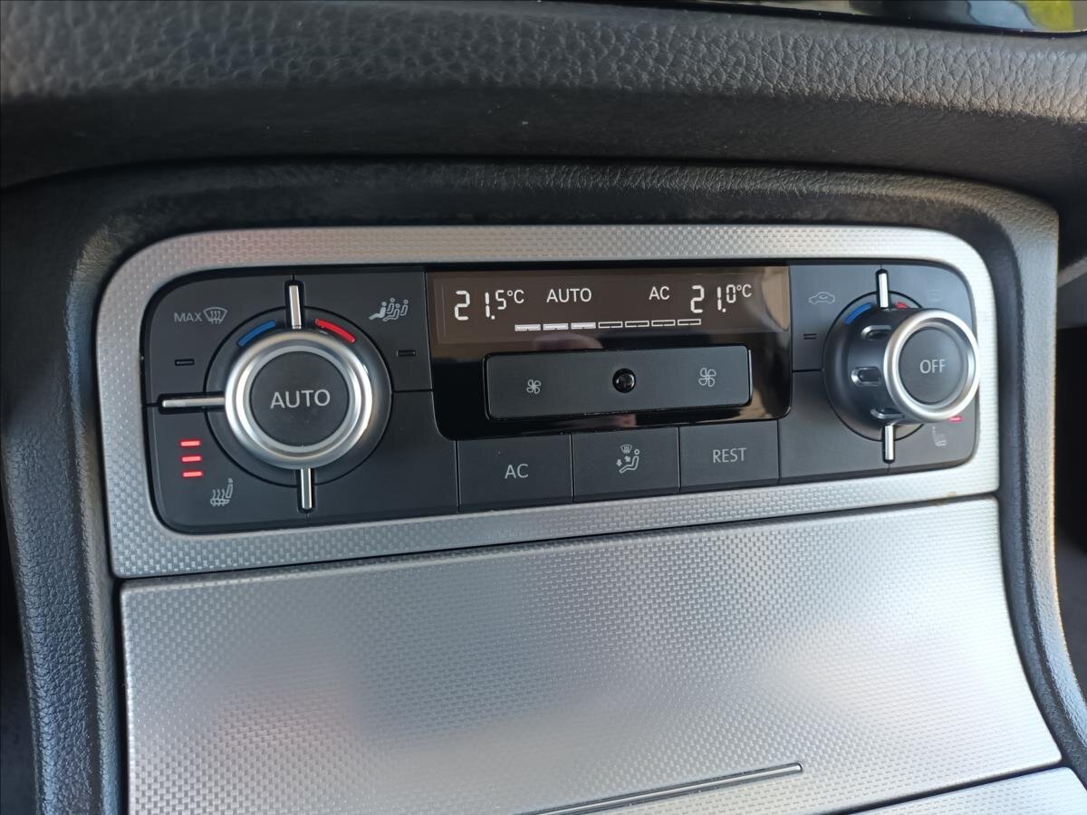 Volkswagen Touareg SUV / Terénní 3,0 l 176 kw