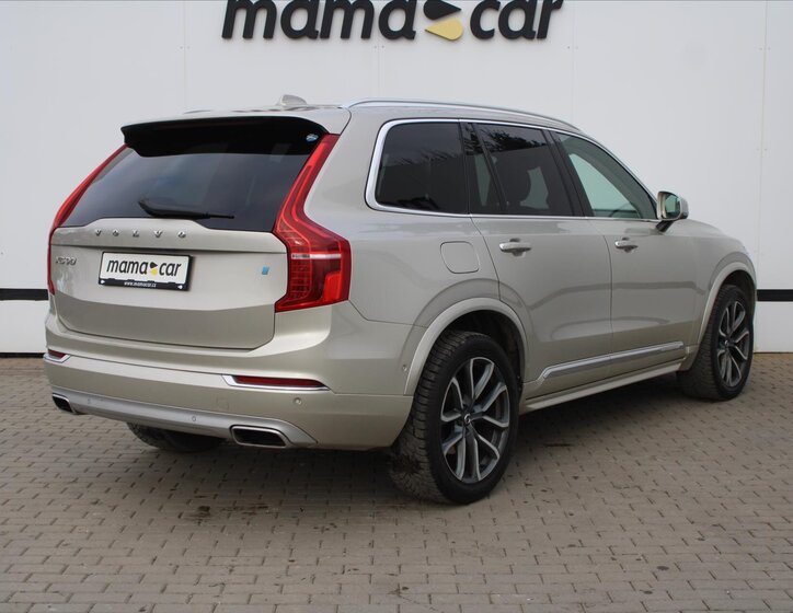 Volvo XC90 SUV 2,0 l 177 kw