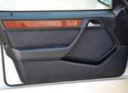 Mercedes-Benz 124 12