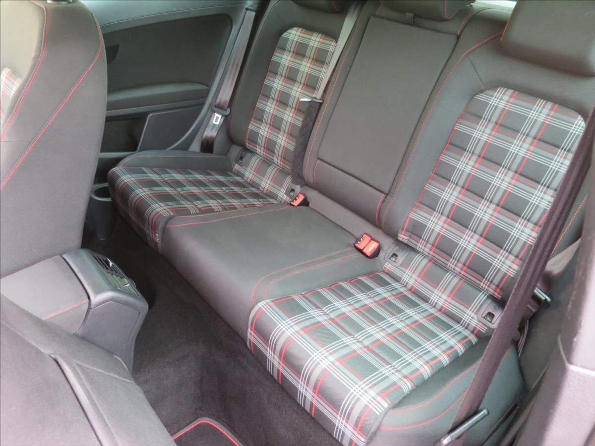 Volkswagen Golf Hatchback 2,0 l 162 kw