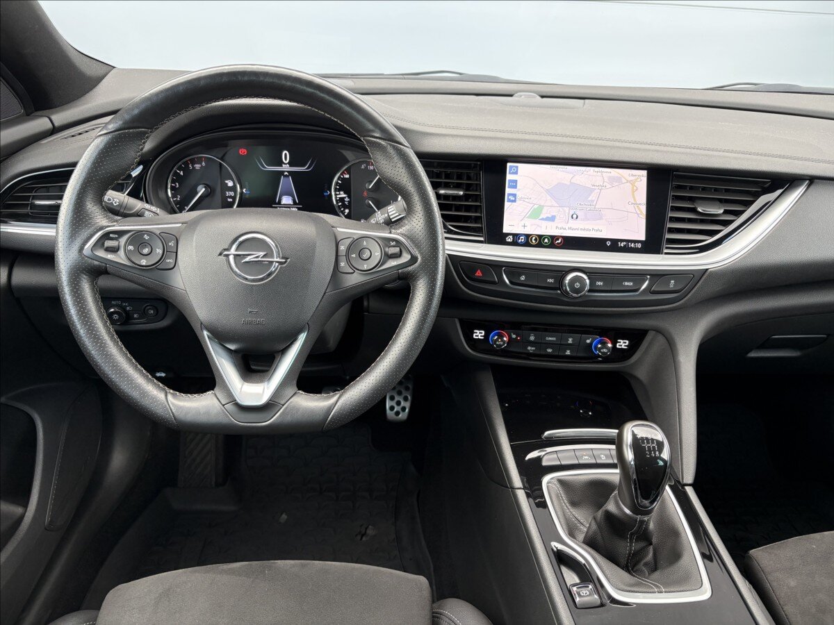 Opel Insignia Hatchback 2,0 l 128 kw