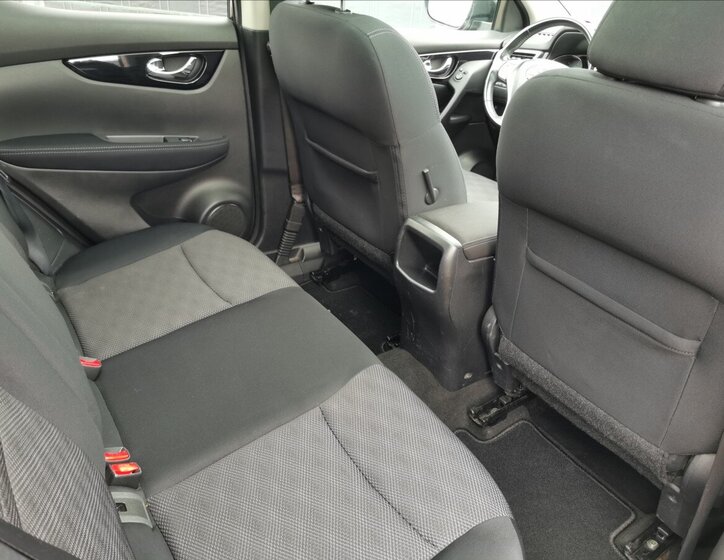 Nissan Qashqai SUV 1,6 l 96 kw