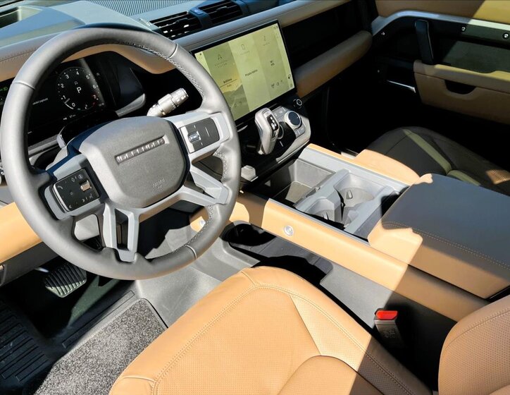 Land Rover Defender SUV / Terénní 5,0 l 313 kw