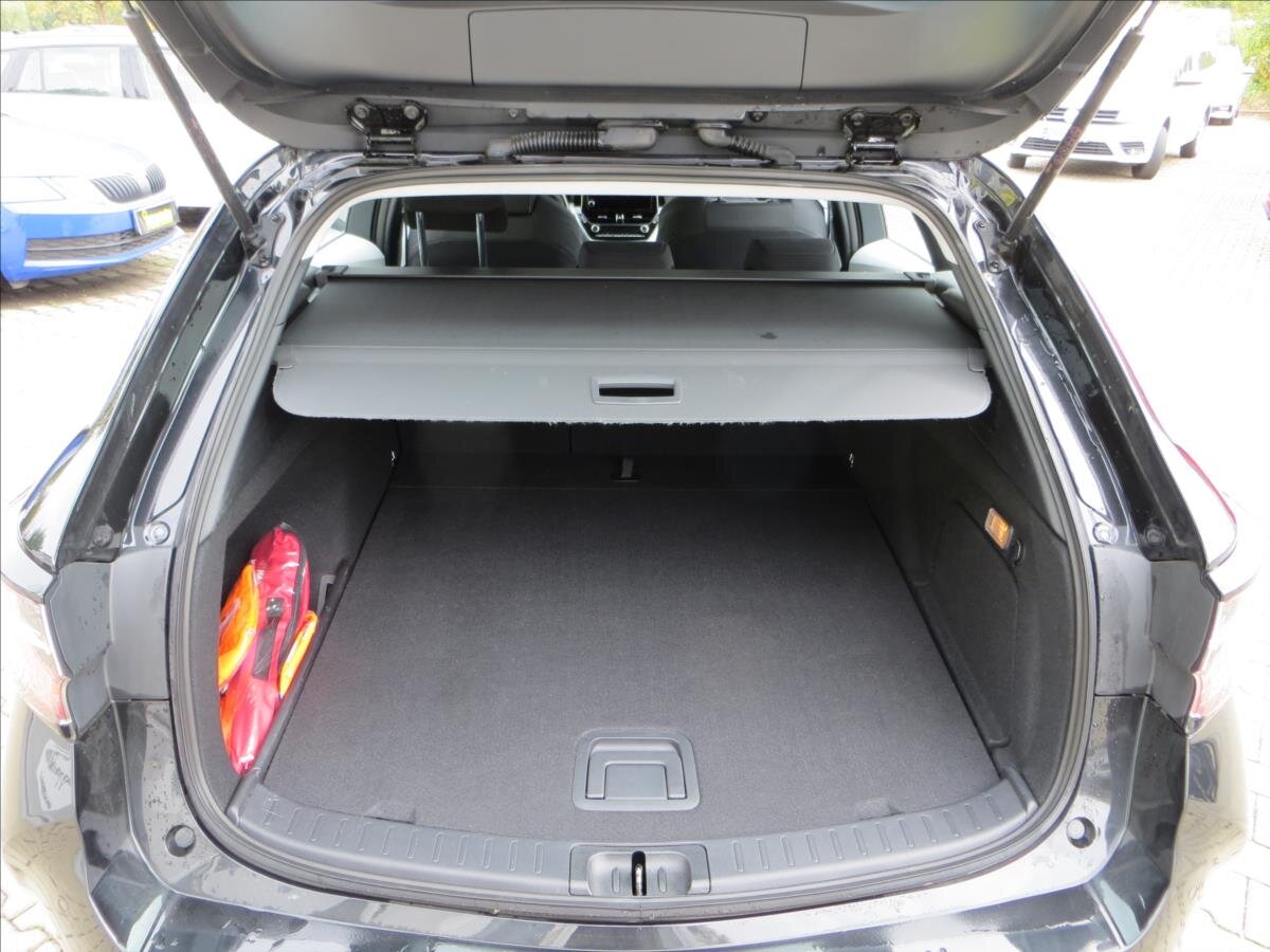 Toyota Corolla Kombi 2,0 l 112 kw