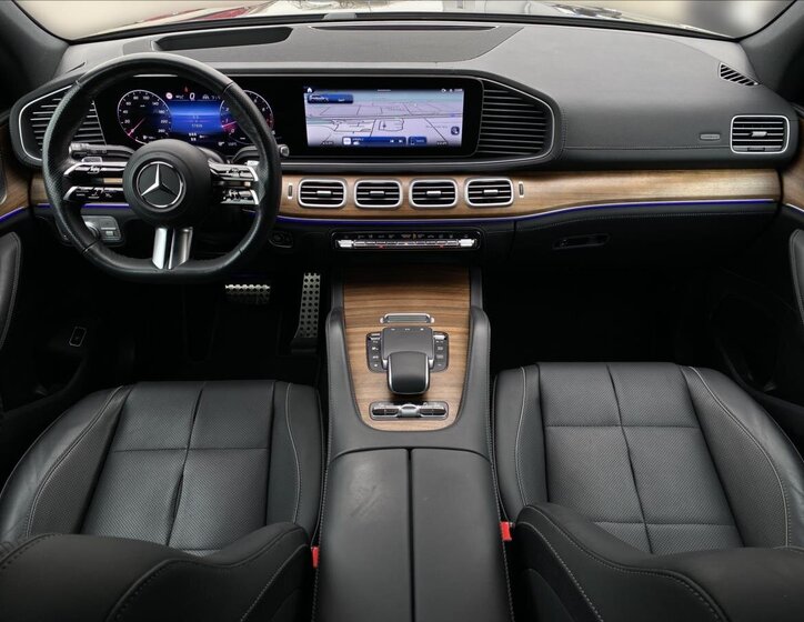 Mercedes-Benz GLS SUV / Terénní 4,0 l 380 kw