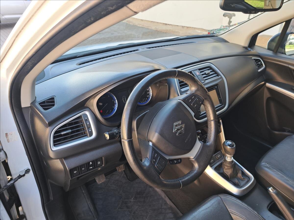 Suzuki SX4 S-Cross Hatchback 1,6 l 88 kw