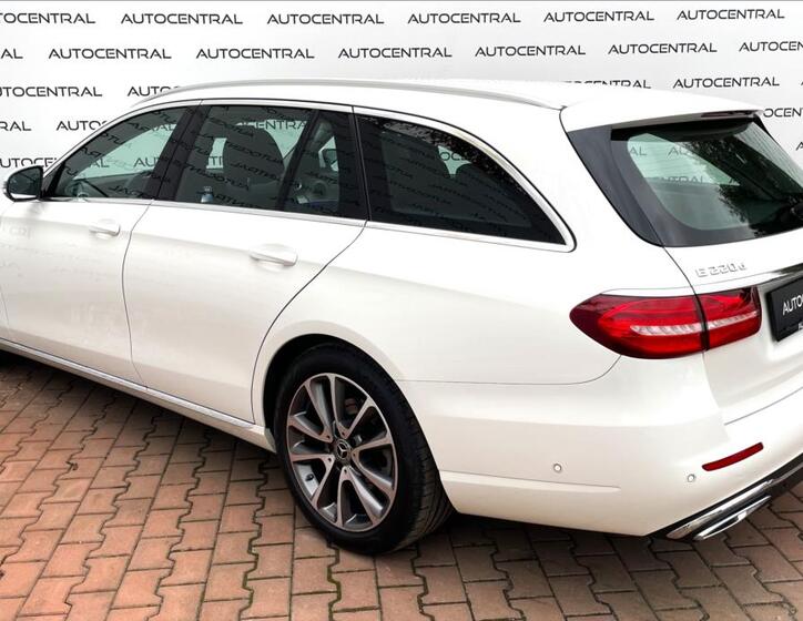 Mercedes-Benz Třídy E 9