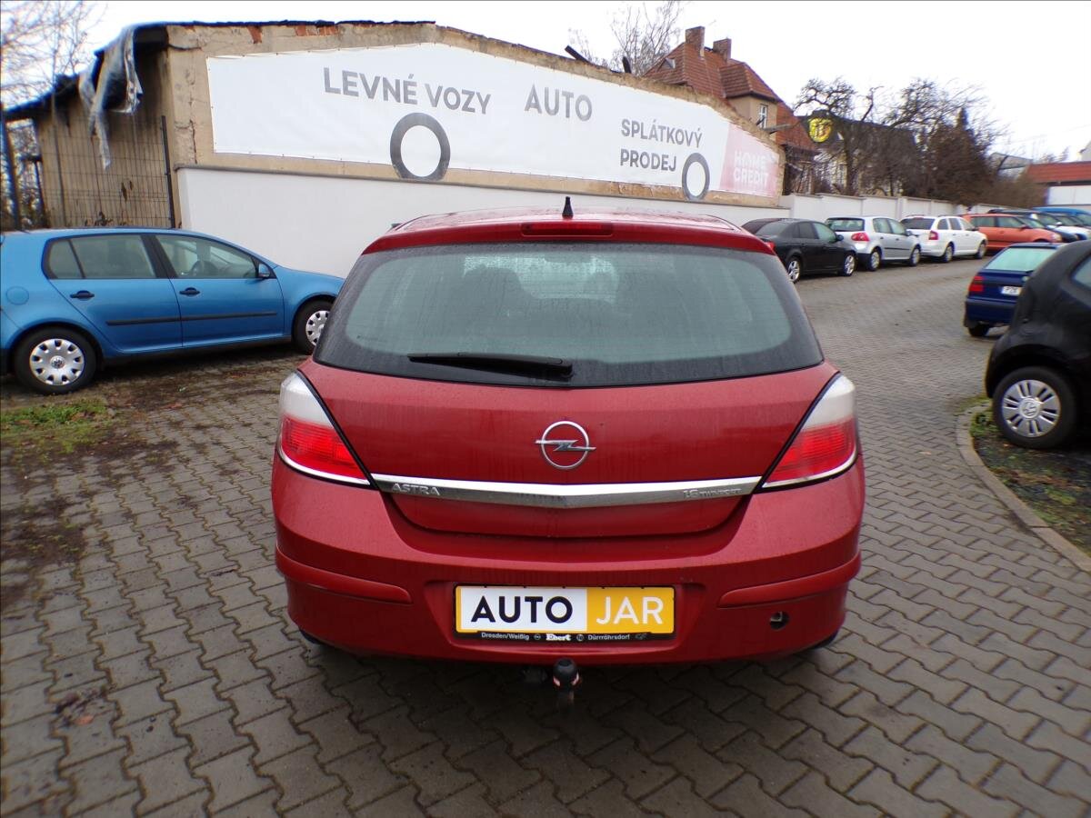 Opel Astra Hatchback 1,6 l 77 kw