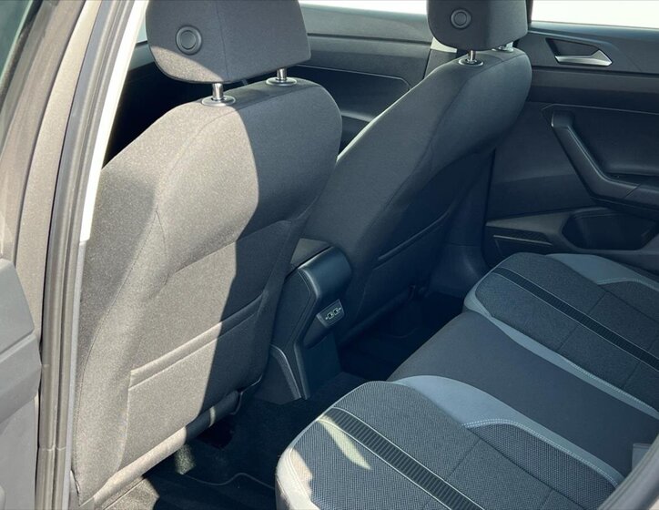 Volkswagen Polo Hatchback 999,0 85 kw