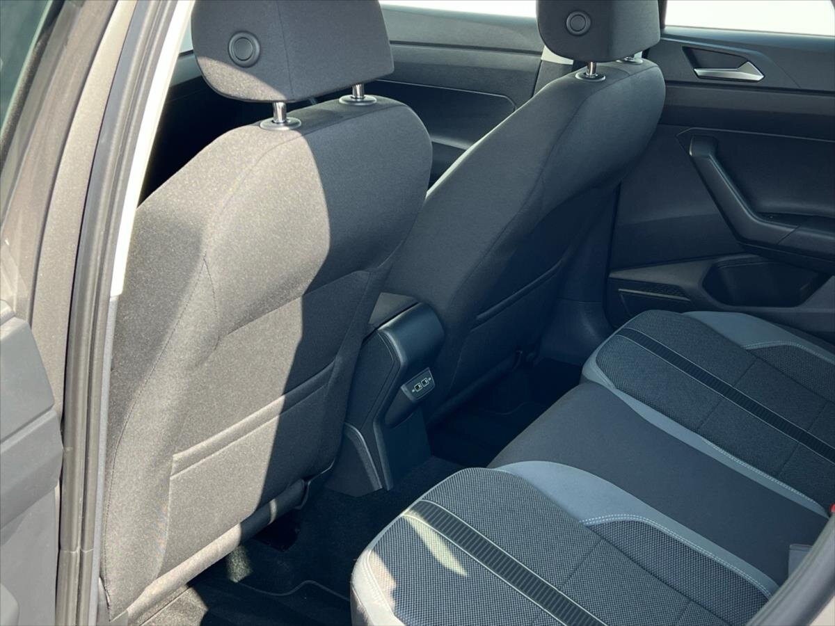 Volkswagen Polo Hatchback 999,0 85 kw