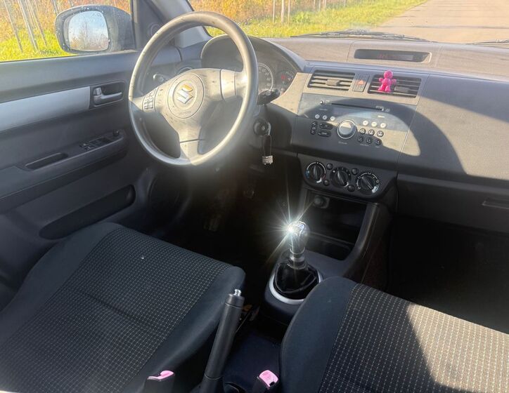 Suzuki Swift 9