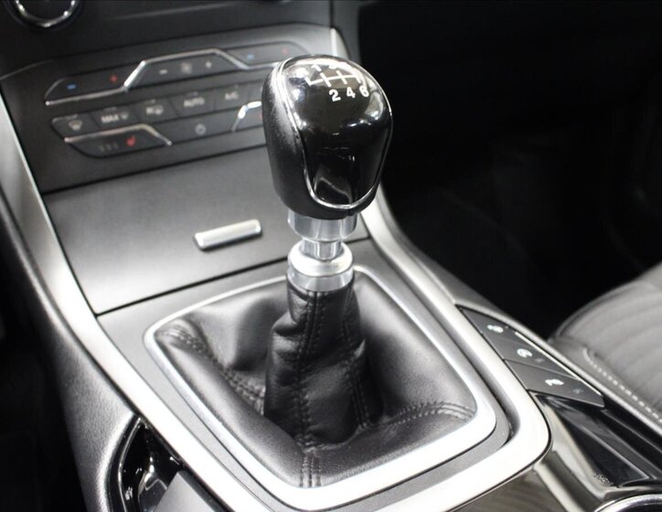 Ford S-MAX MPV 2,0 l 110 kw