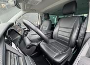 Volkswagen Multivan 11