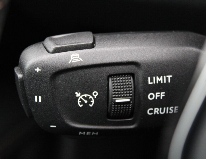 Peugeot 3008 SUV 1,5 l 96 kw