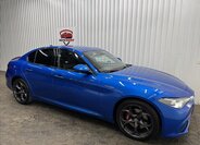 Alfa Romeo Giulia Sedan / Limuzína 2,0 l 206 kw