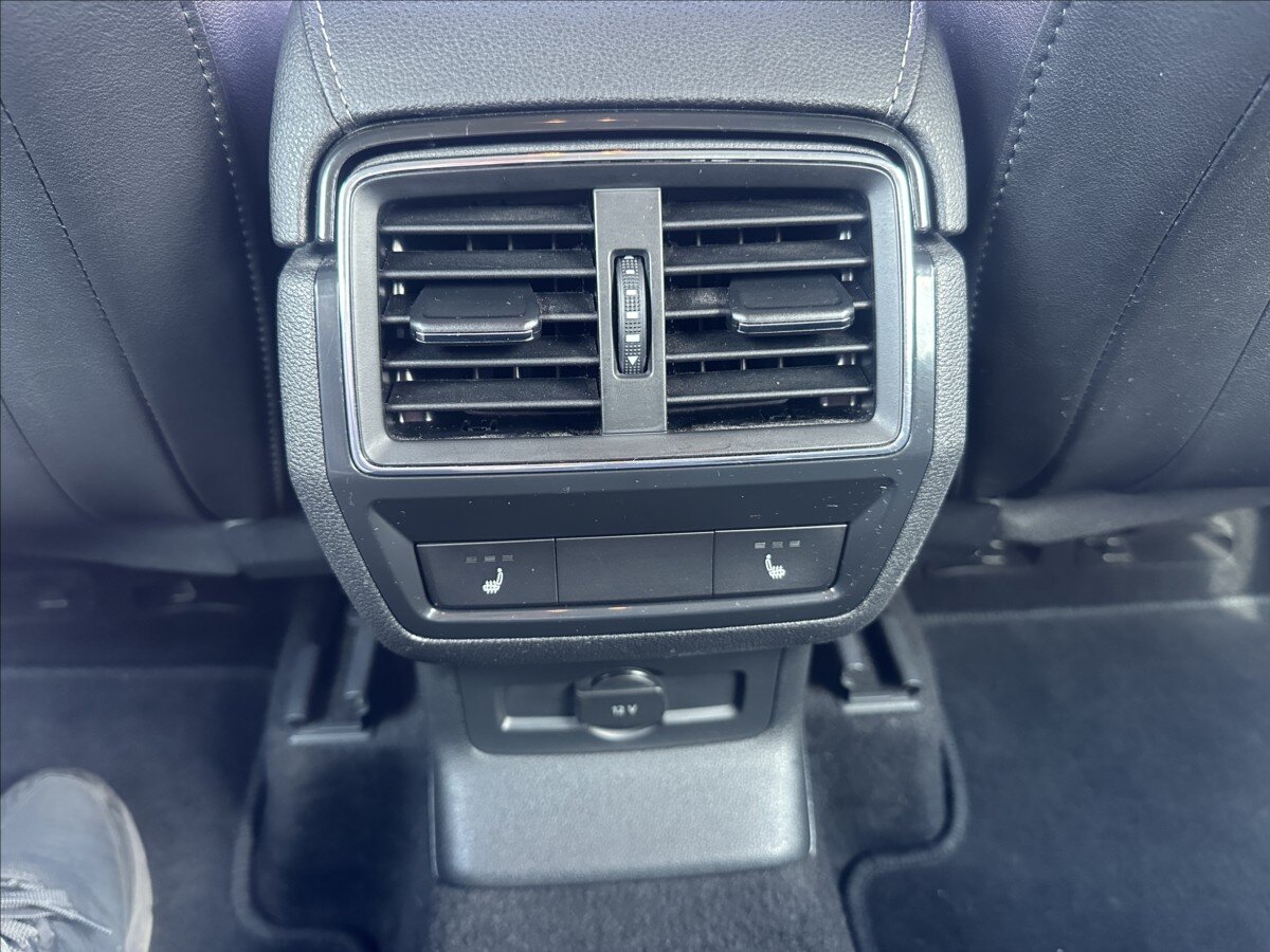 Škoda Karoq Kombi 1,5 l 110 kw