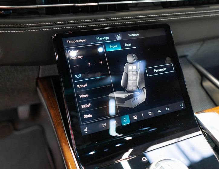 Cadillac Escalade 30