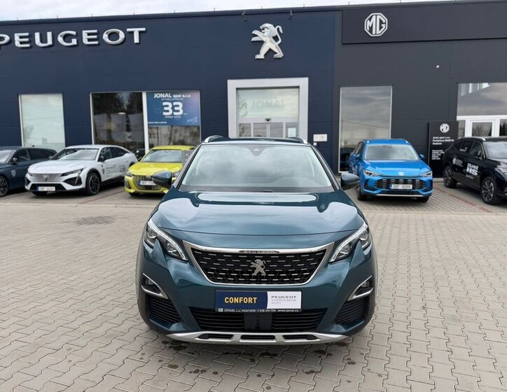 Peugeot 5008 SUV / Terénní 2,0 l 110 kw