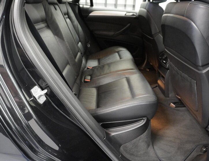 BMW X6 SUV 3,0 l 180 kw