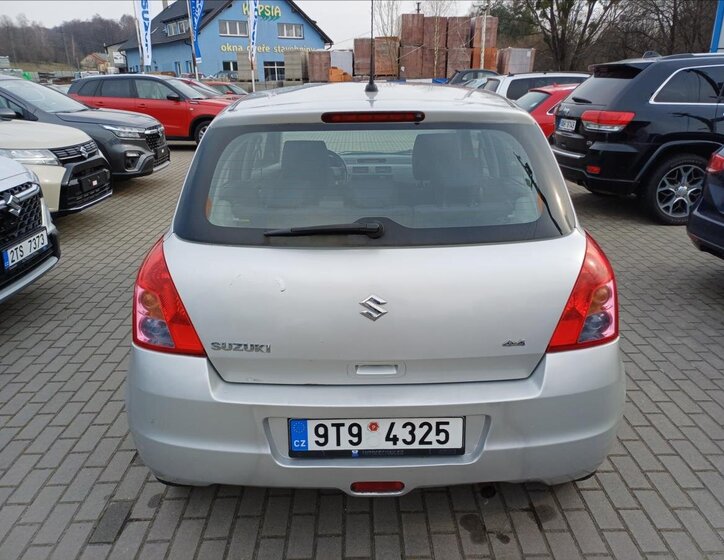 Suzuki Swift Hatchback 1,3 l 66 kw