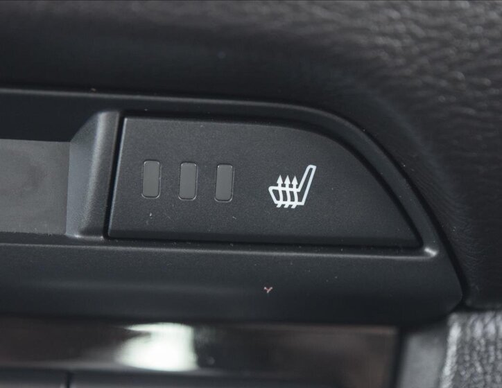 Mazda 6 Sedan / Limuzína 2,5 l 141 kw