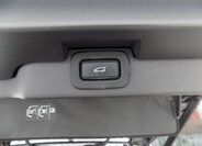 Land Rover Discovery 9