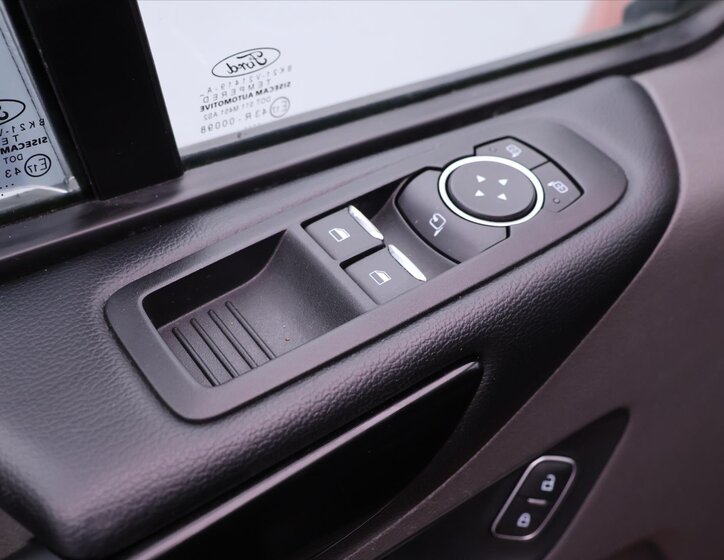 Ford Tourneo Custom Kombi 2,0 l 125 kw