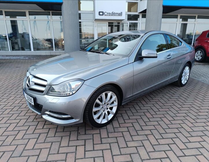 Mercedes-Benz Třídy C Kupé 2,1 l 150 kw
