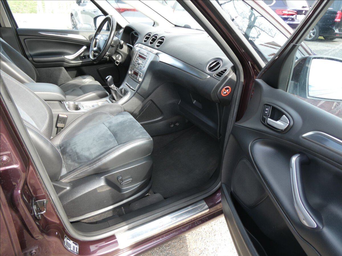 Ford S-MAX MPV 2,0 l 107 kw