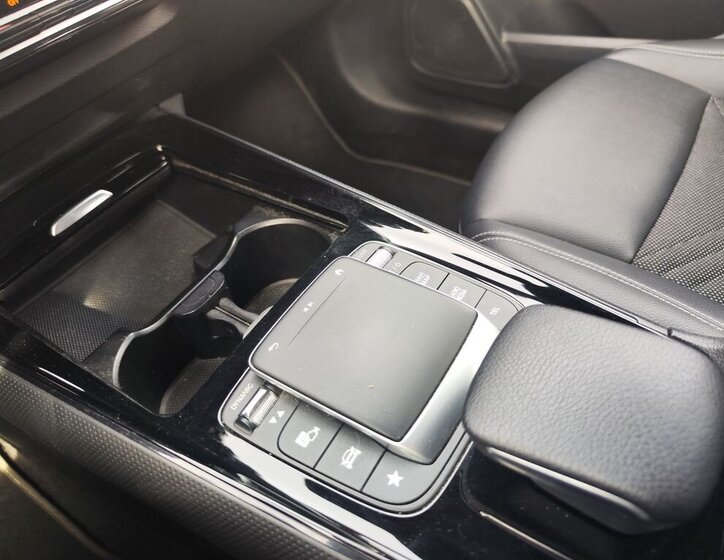 Mercedes-Benz GLB SUV / Terénní 2,0 l 110 kw