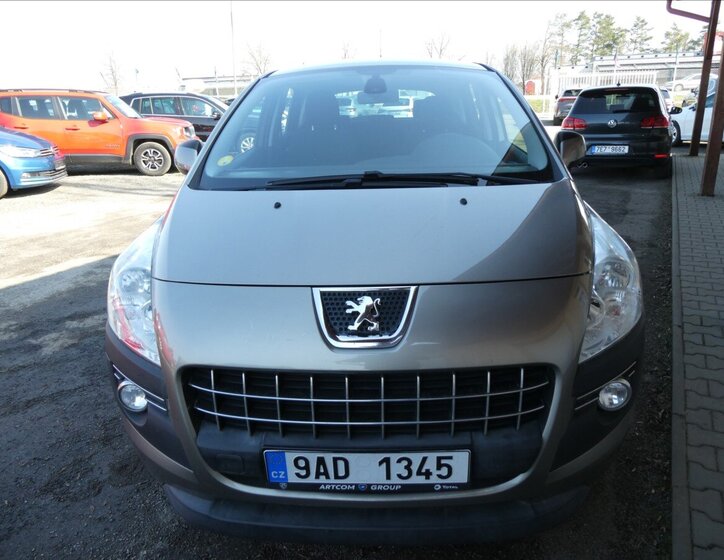 Peugeot 3008 SUV / Terénní 1,6 l 82 kw
