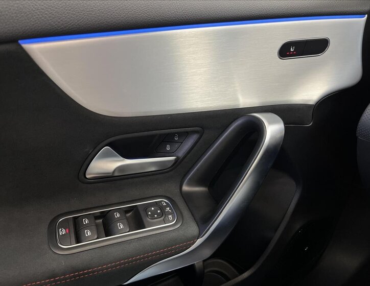 Mercedes-Benz Třídy A 12