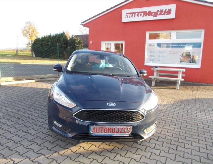 Ford Focus Hatchback 999,0 74 kw
